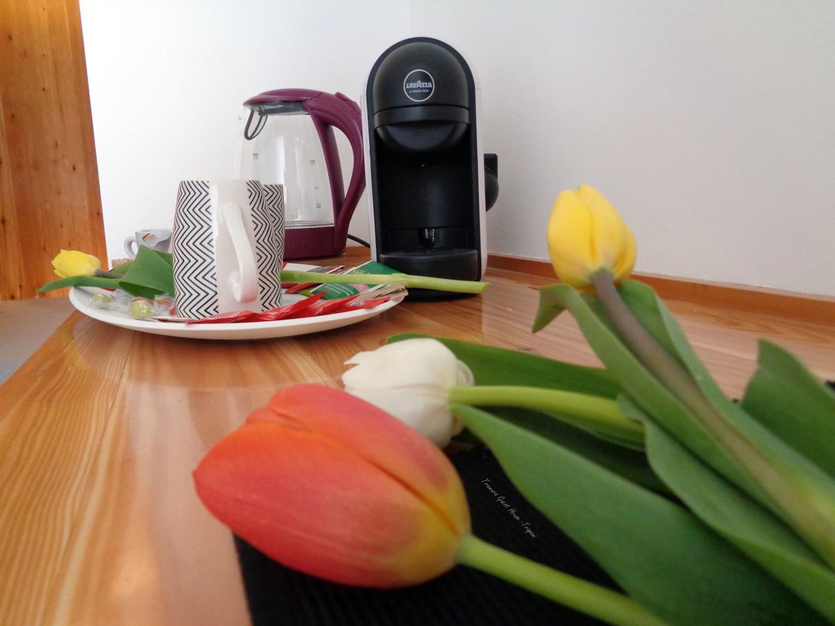 Tramura Guest House ตราปานี ภายนอก รูปภาพ